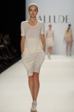 20110706_MBFW_12_0437_Allude.jpg